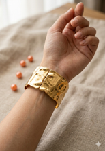 Load image into Gallery viewer, Broad bracelet-4