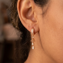 Load image into Gallery viewer, Anti Tarnish CZ Earring 119