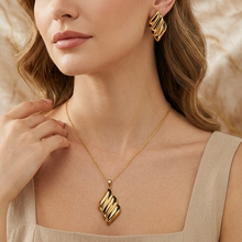 Load image into Gallery viewer, Anti Tarnish Combo Set with 1 Pair of Earring and Necklace 18