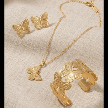 Load image into Gallery viewer, Anti Tarnish Combo Set with 1 Pair of Earring, Bracelet and Necklace