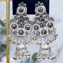 Load image into Gallery viewer, Traditional Earring