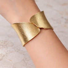 Load image into Gallery viewer, Broad Bracelet 2