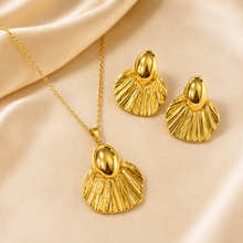 Load image into Gallery viewer, Anti Tarnish Combo Set with 1 Pair of Earring and Necklace 16