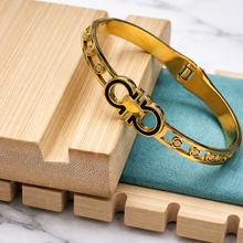 Load image into Gallery viewer, Anti Tarnish Bracelet 37