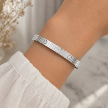 Load image into Gallery viewer, Anti Tarnish Silver Cartier Bracelet