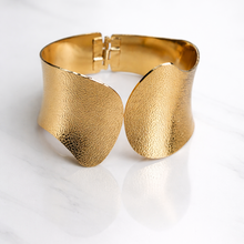 Load image into Gallery viewer, Broad bracelet 1