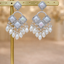 Load image into Gallery viewer, Traditional Earring 4