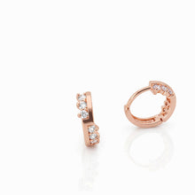 Load image into Gallery viewer, Anti Tarnish CZ Earring 135