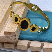 Load image into Gallery viewer, Anti Tarnish Bracelet 36