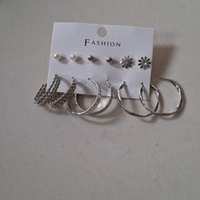Load image into Gallery viewer, Combo of 6 pair earrings 31