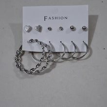 Load image into Gallery viewer, Combo of 6 pair earrings 16