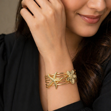 Load image into Gallery viewer, Anti Tarnish broad bracelet