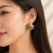 Load image into Gallery viewer, Anti Tarnish Earring